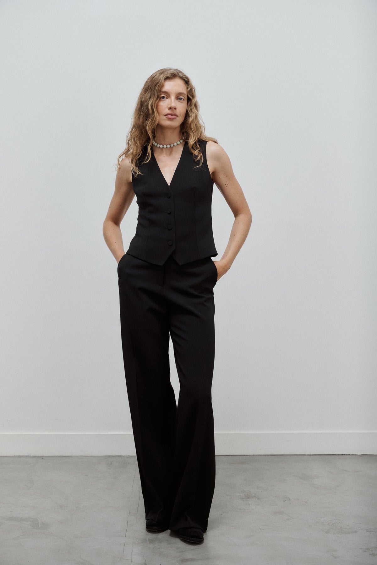 gilet veston de tailleur femme gabardine de laine noire Made in France par Facettes Studio